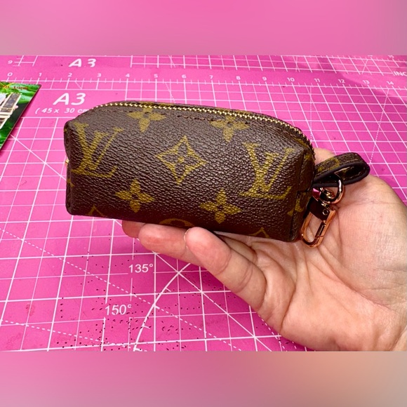 🍭 LV Monogram Custom candy 🍭 case change or Key Pouch - Picture 2 of 15